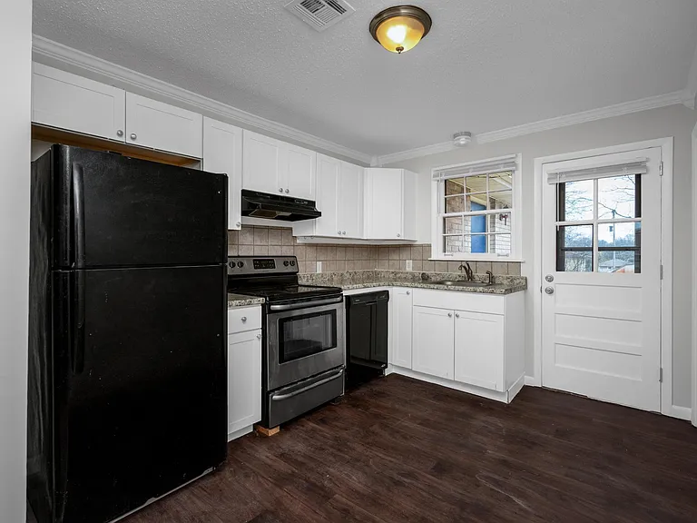 102 Jennings Dr #A — Photo 3
