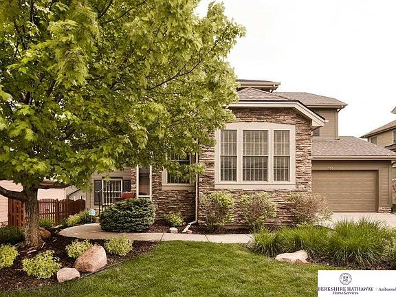 3rd image of 557 S 180th Ave