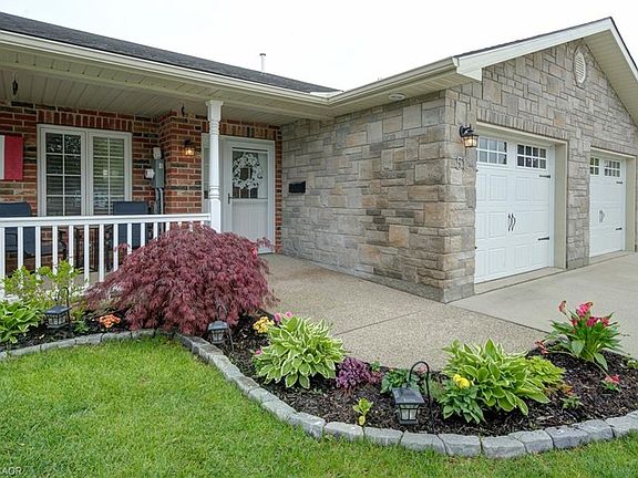 4th image of 51 Devon Dr