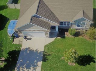 6537 Bradenwood Dr, Hudsonville, MI 49426