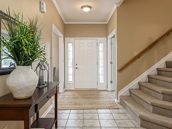 2nd image of 6158 Commonwealth Dr