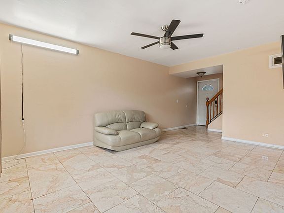 5th image of 275 E Alpine Dr