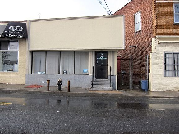 4th image of 15 Olympia Blvd
