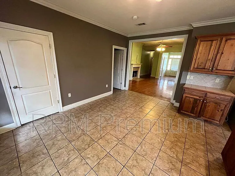 3995 Water Oak Dr — Photo 9