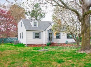 1438 Fishermans Rd, Norfolk, VA 23503