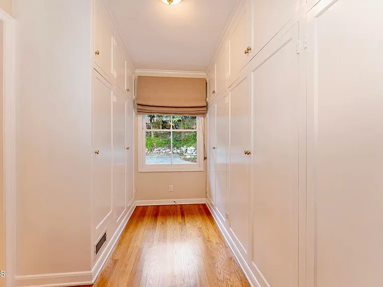 1650 Knollwood Dr — Photo 26