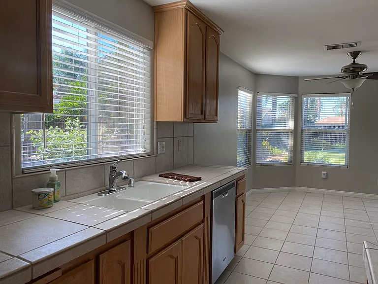 5514 Veneto St — Photo 11