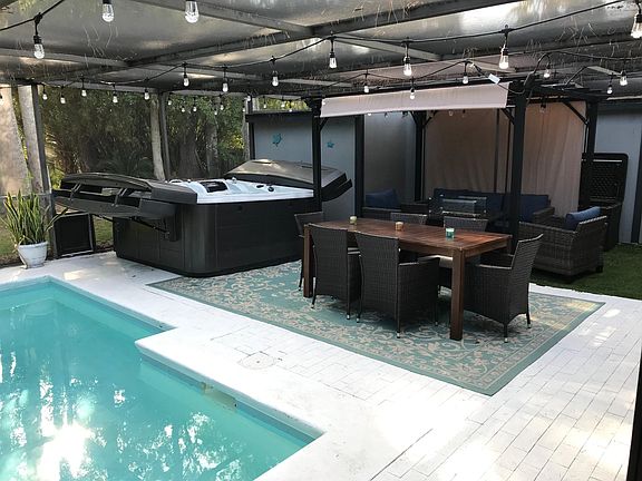 Fully Screened Private Patio with Small Pool