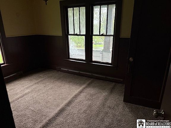 5th image of 86 Eagle St
