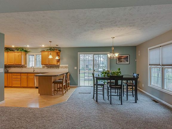 5th image of 58044 Windsong Dr