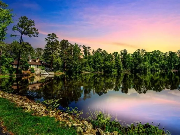 127 Hamby Ln, Social Circle, GA 30025