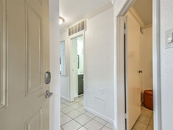 5th image of 6300 Seawall Blvd #6106