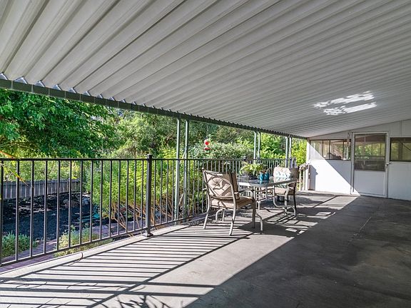 4th image of 37 Walnut St #37