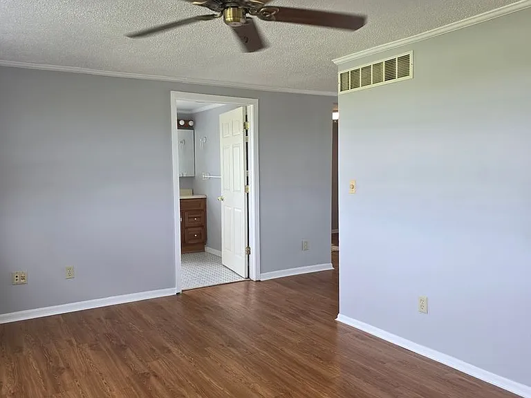 6172 Loe Rd — Photo 36