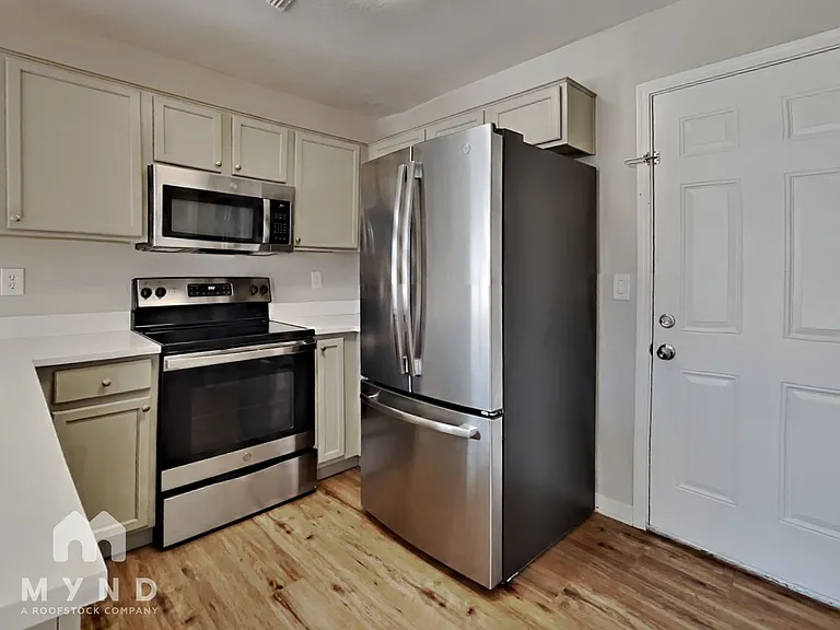 10904 E Azalea Ave — Photo 3