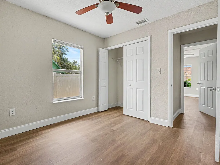 5105 N Rohn Ave #5105 — Photo 9
