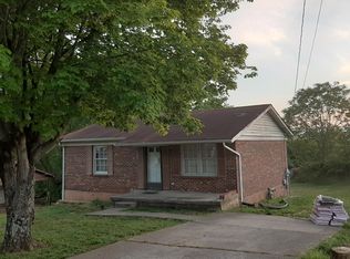 1402 Cardinal Ln, Martinsville, VA 24112