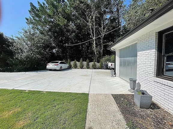 3rd image of 1759 Cooper Lake Dr SE