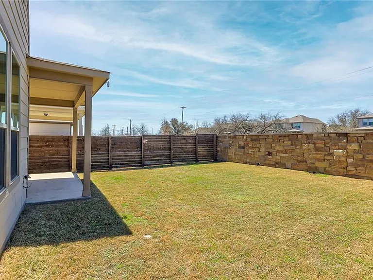 14004 Osmarea Dr — Photo 23