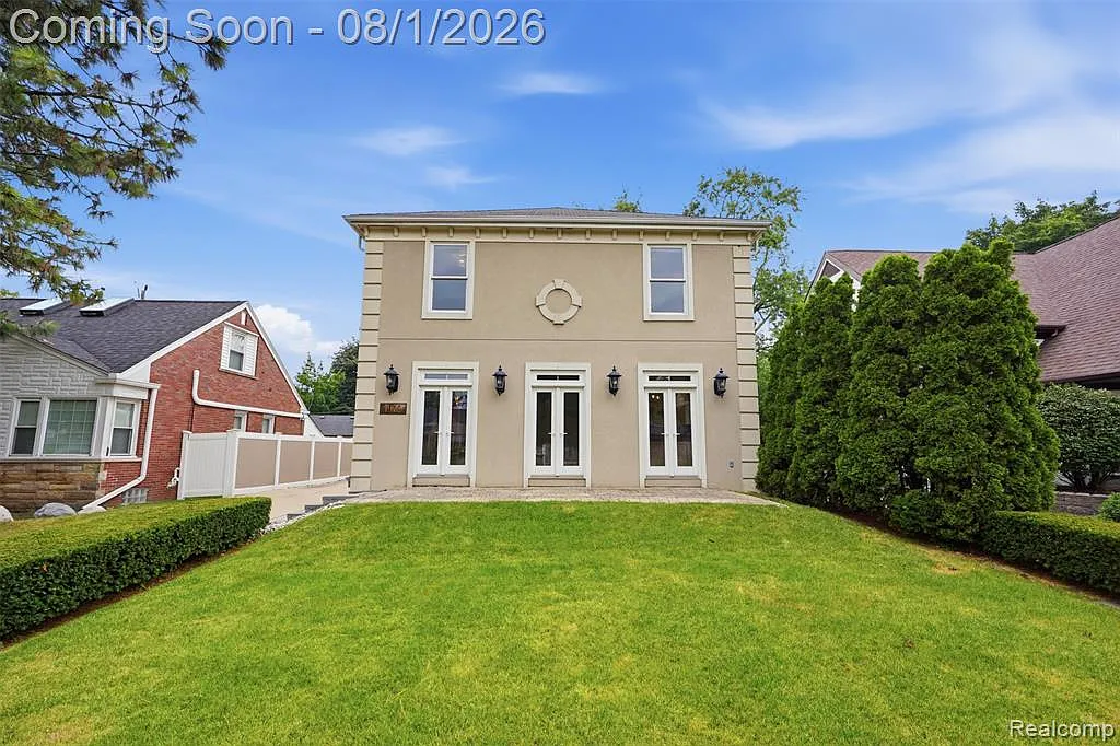 4 bed, 4.5 bath, 4350 sqft, $6,750 — Photo 1
