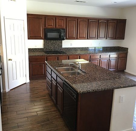 Kitchen and Breakfast Nook : Wood Plank Tiles