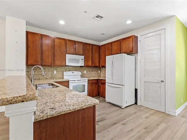 106 W Coda Cir, Delray Beach, FL 33444