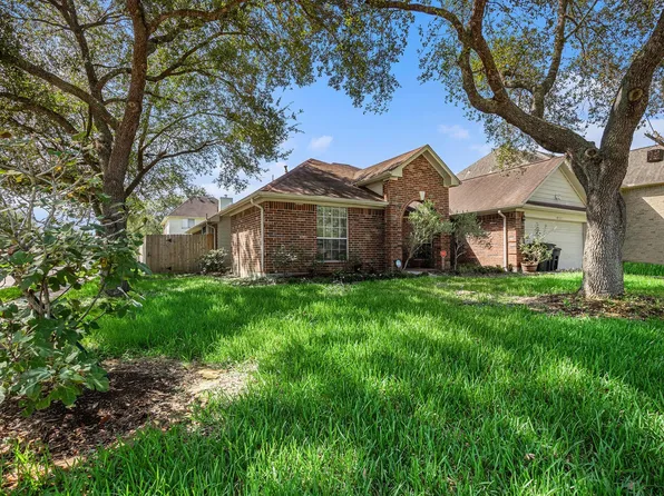 4303 Alysheba Ln, Friendswood, TX 77546