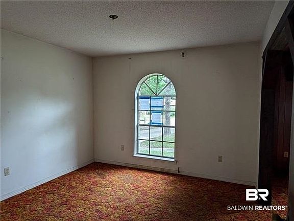 4th image of 3817 Lansdowne Cir