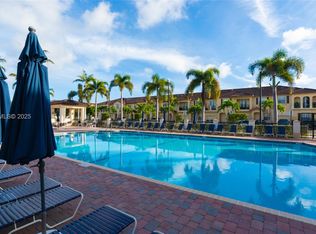 Courts At Tuscany, Miami, FL 33186