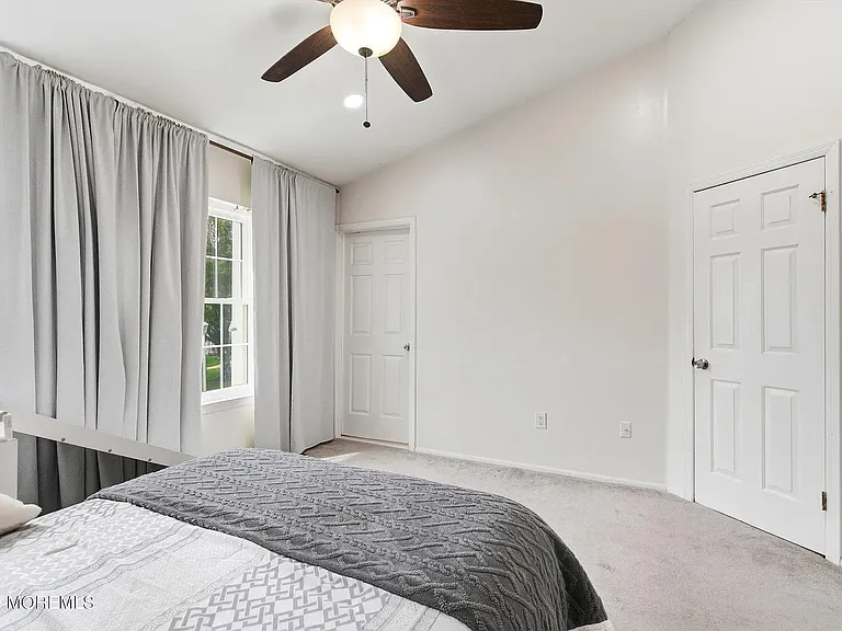 19 Horseshoe Ct #19 — Photo 12
