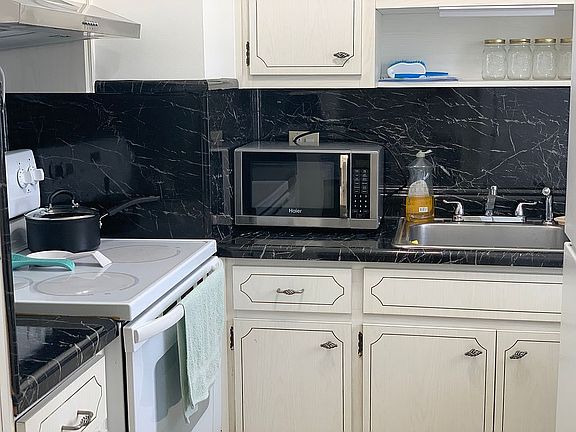 4th image of 2111 NE 42nd Ct APT 103