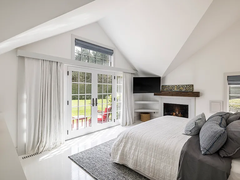 2749 Montauk Hwy — Photo 10