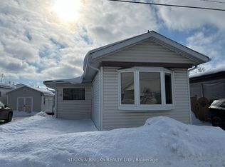 2175 Mewburn Rd #27, Niagara Falls, ON L2J0A6