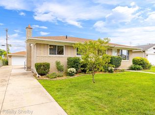 12223 Brougham Dr, Sterling Heights, MI 48312
