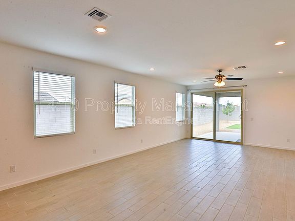 5th image of 4470 E Clydesdale St