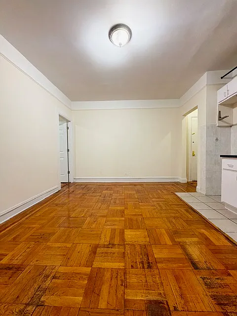 65 Payson Avenue — Photo 2