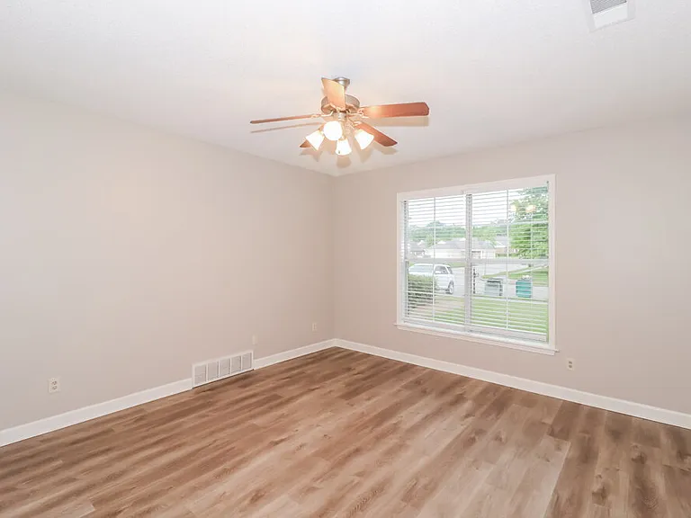 1140 Casentino St — Photo 12
