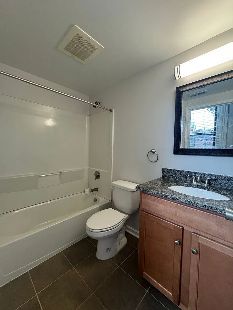 Walnut St. Apartments — Photo 3