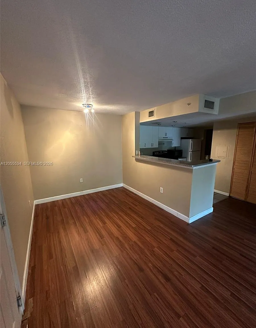 Evergreen Lakes Condo — Photo 2