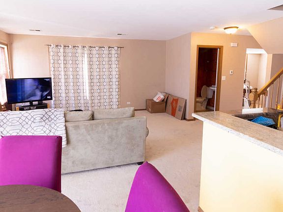 3rd image of 1383 Hampshire Ct #1383