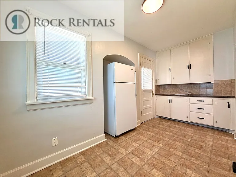 502 W 14th Ave — Photo 7