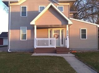 404 Broad St #A, Menasha, WI 54952