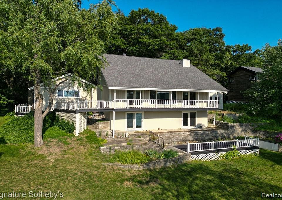 959 Manitou Ln, Lake Orion, MI 48362 Zillow