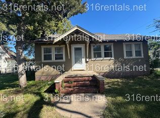 616 N Walnut St, Newton, KS 67114