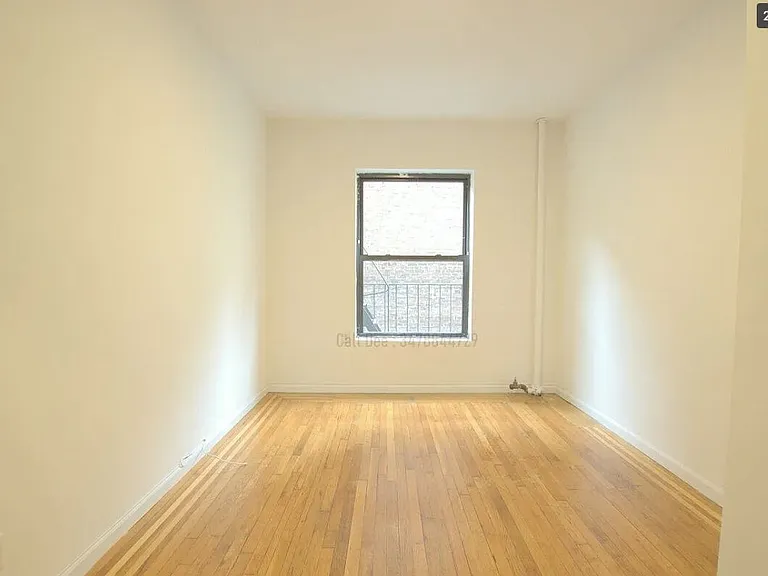 201 W 108th St #32 — Photo 4