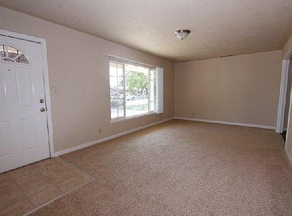 5th image of 685 Sonoma Ave