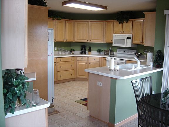 Large eat in kitchen