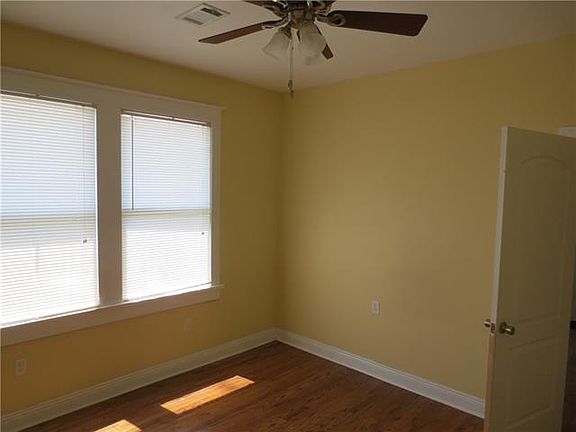 5th image of 2510 Clover St