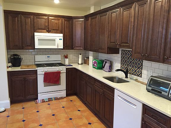 5th image of 617 W Olive St