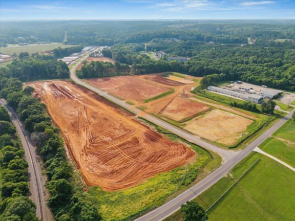 3rd image of Lot 9 TOWN CREEK BOULEVARD